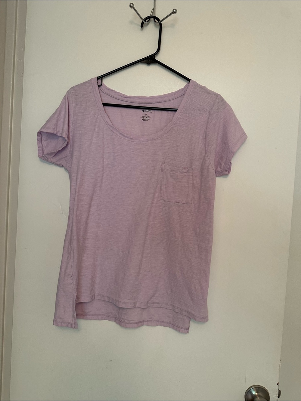 Scoop Neck Pocket Tee in Light Lavender